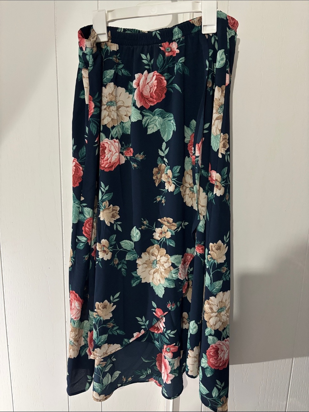 NWOT bobeau Navy Floral Maxi Skirt with Pink & Cream Roses